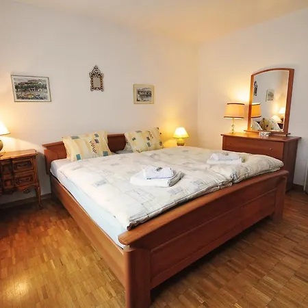 Apartment Beaulieu-2 By Interhome
